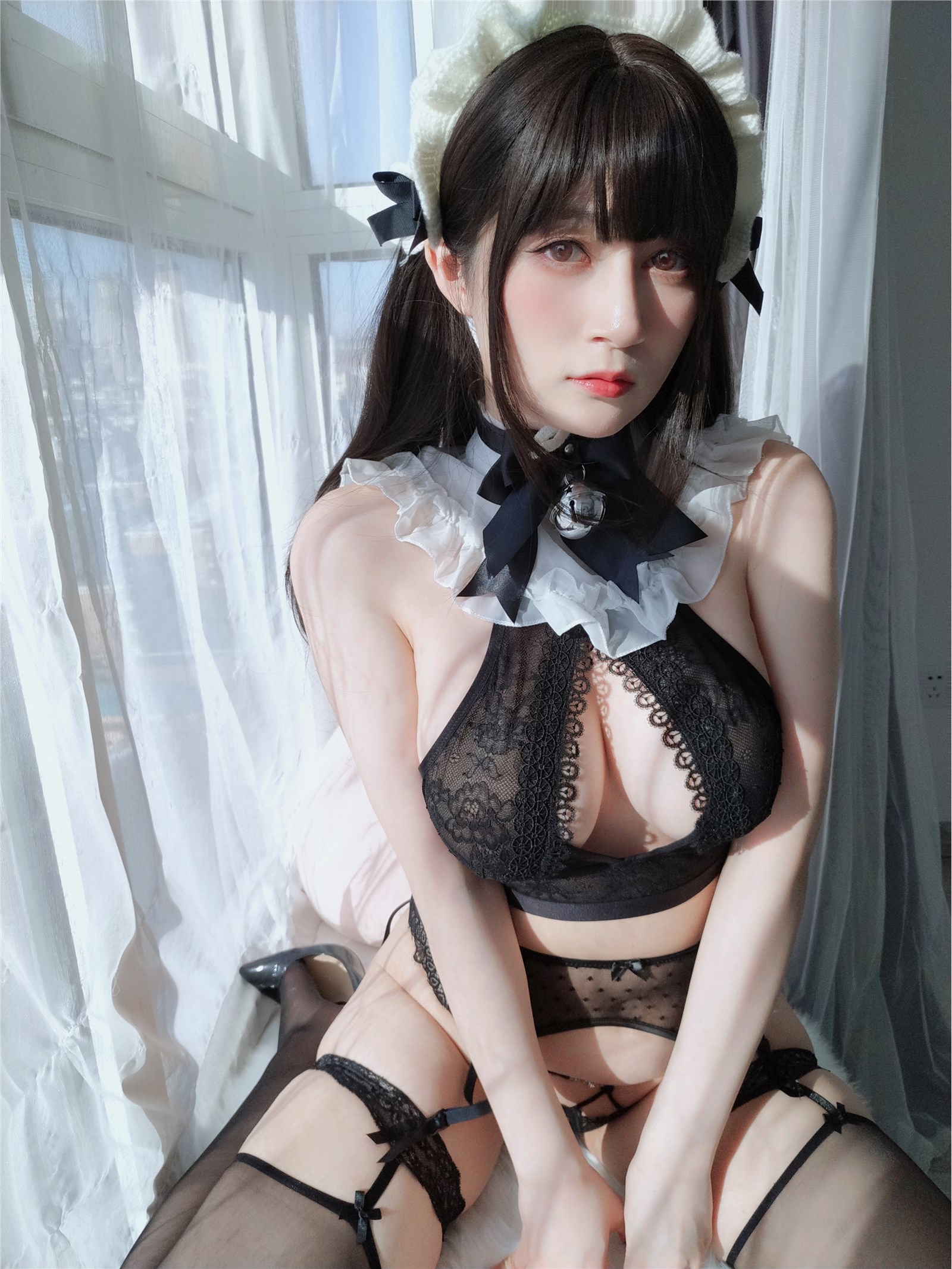 Miss Coser, Silver 81 NO.110, February 26, 2022 Welcome to the lingerie maid caf é(11)